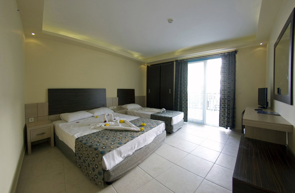 Arabella World Hotel