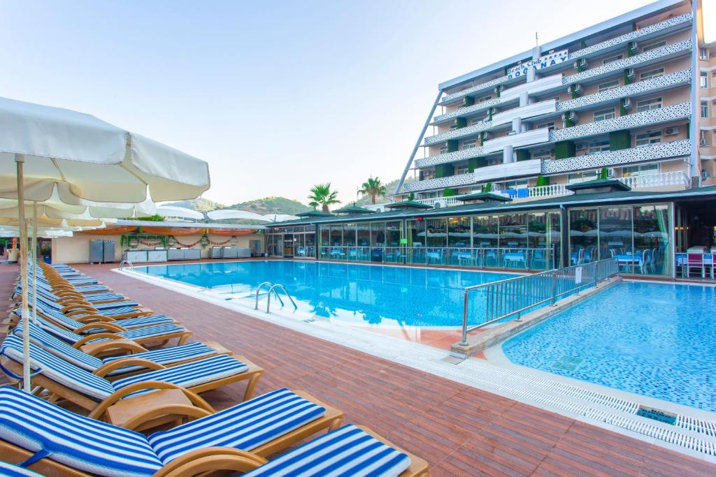 Beach Club Doganay Hotel