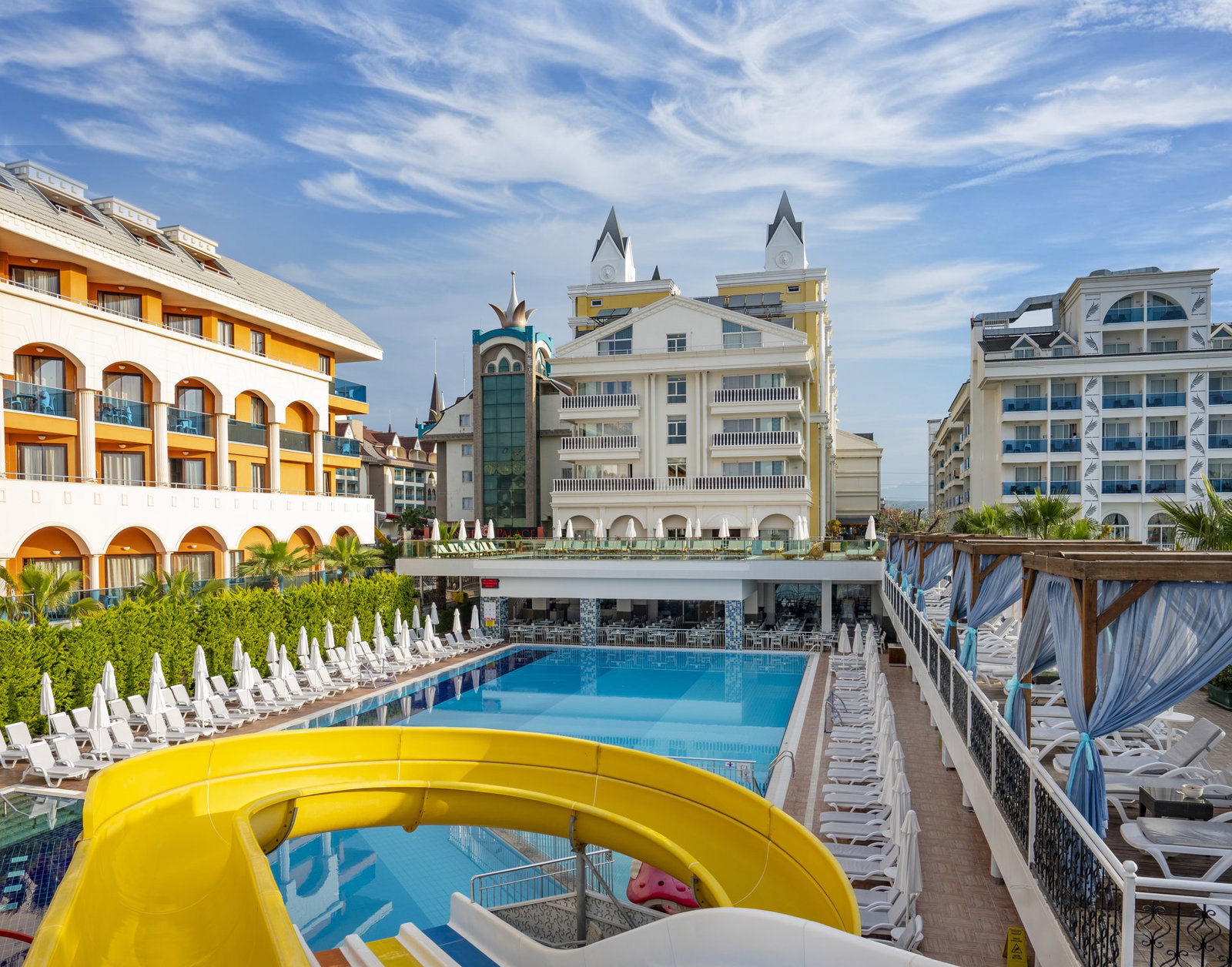 Dream World Resort