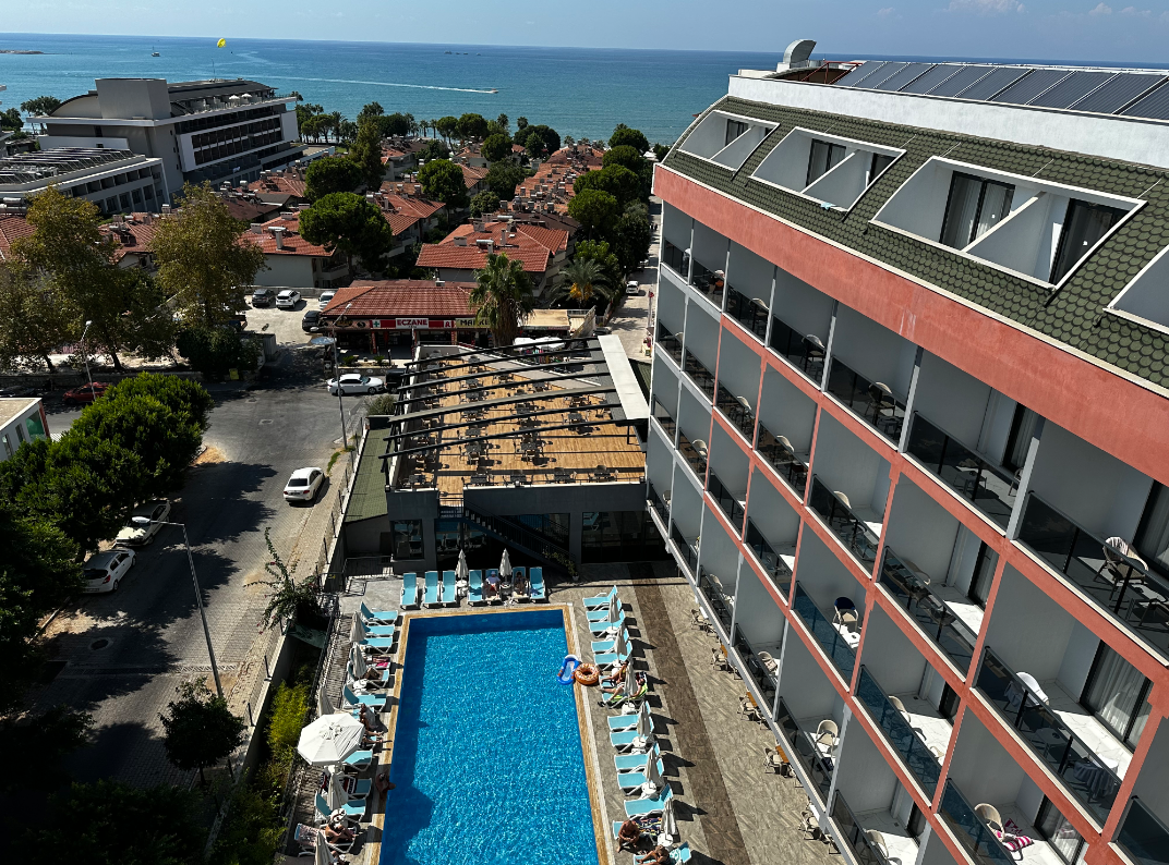 Side Golden Rock Hotel