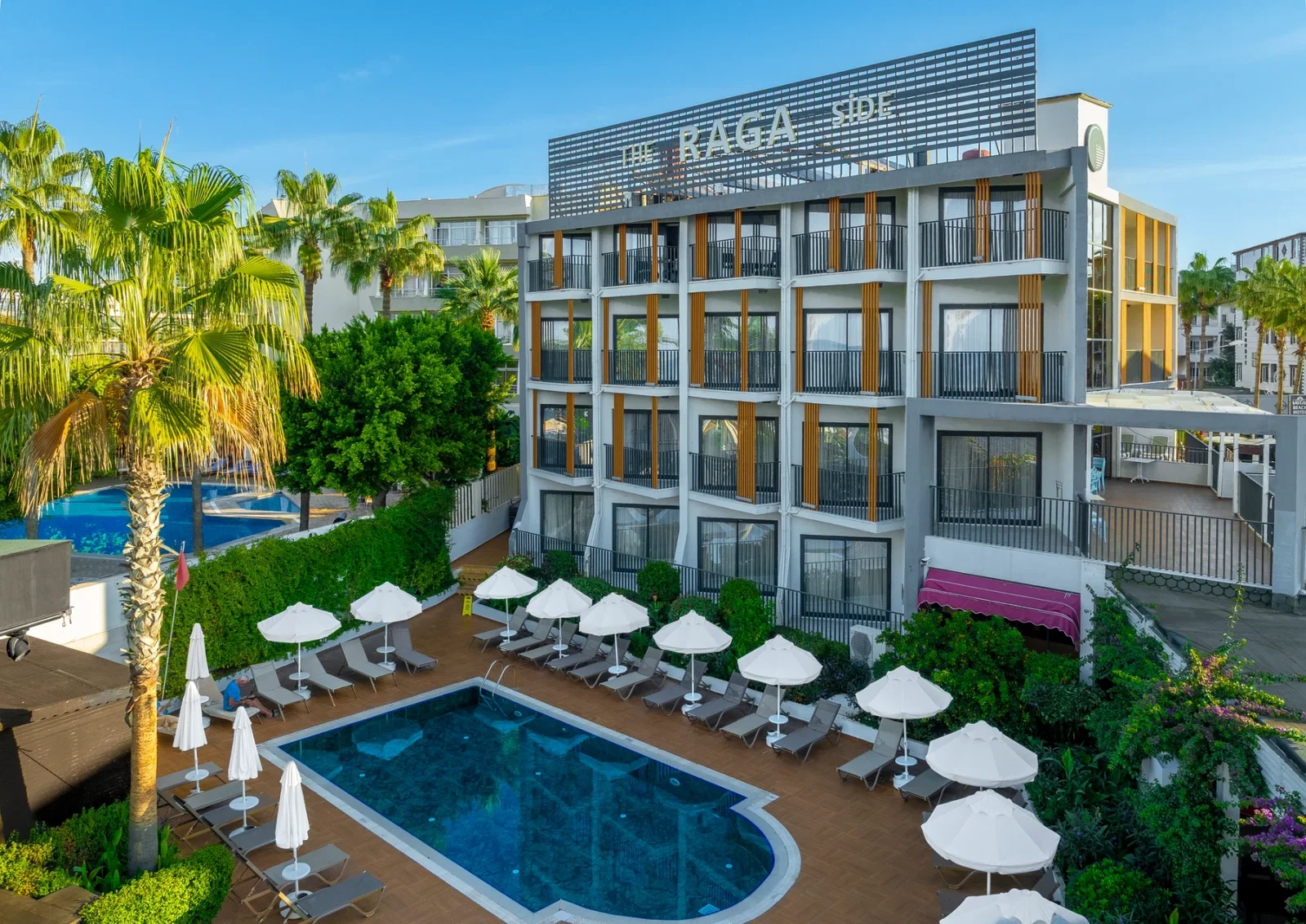 THE RAGA HOTEL SIDE 16+