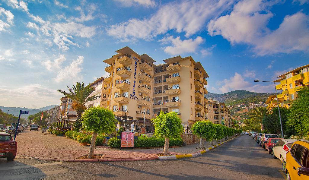 Kleopatra Royal Palm Hotel