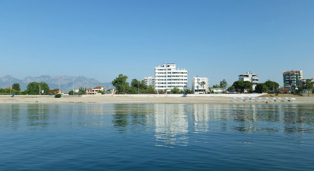 Acropol Beach