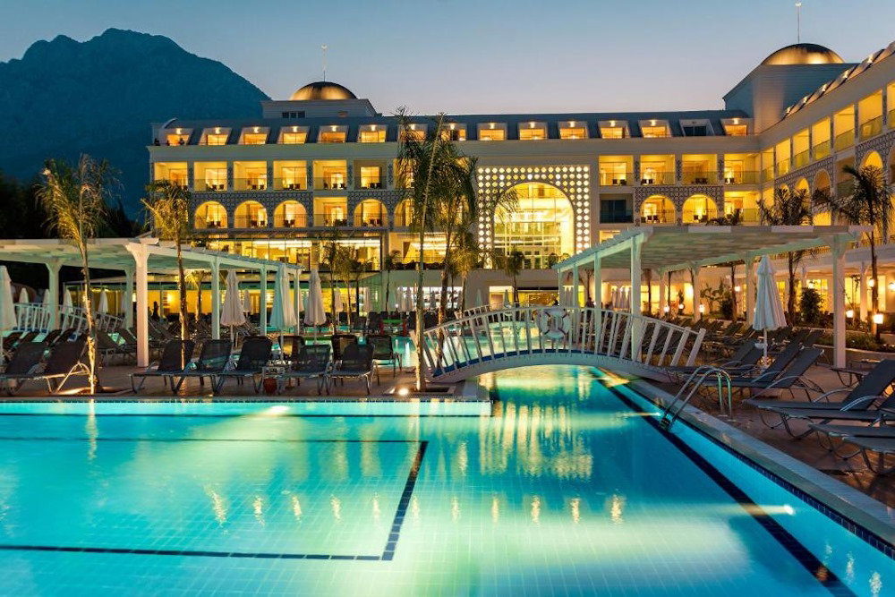 Karmir Resort &amp; Spa